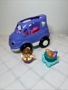 LITTLE PEOPLE Lil' Mover SUV, interactive sounds
Vintage
FISHER PRICE